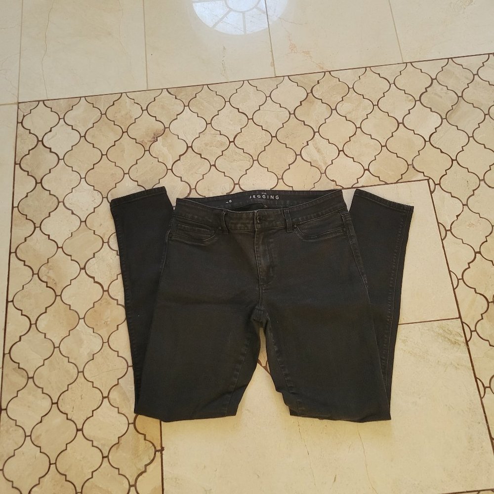 White House Black Market Jeggings 8